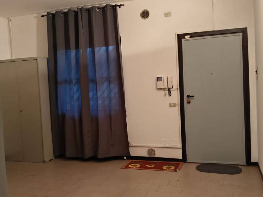 ufficio in vendita a Pesaro in zona Cattabrighe