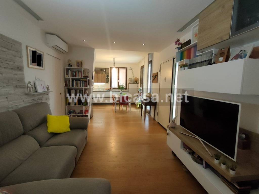 appartamento in vendita a Pesaro in zona Tre Ponti