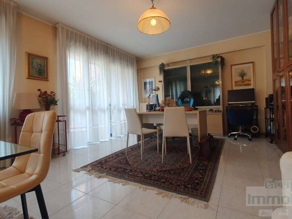 appartamento in vendita a Pesaro in zona Centro Città