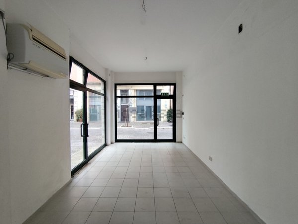 negozio in vendita a Pesaro