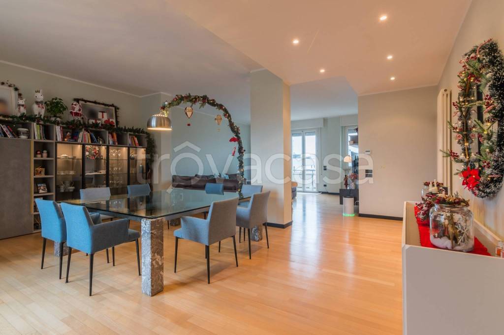 appartamento in vendita a Pesaro in zona Mare