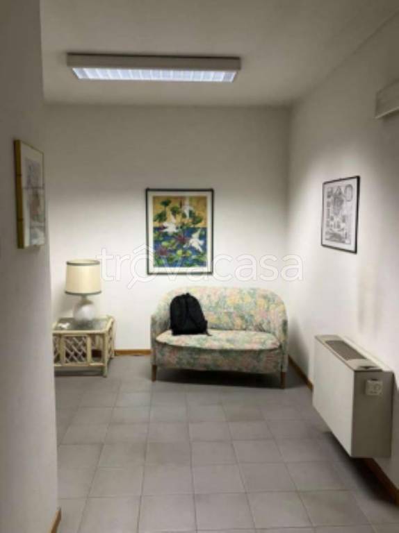 ufficio in vendita a Pesaro in zona Mare