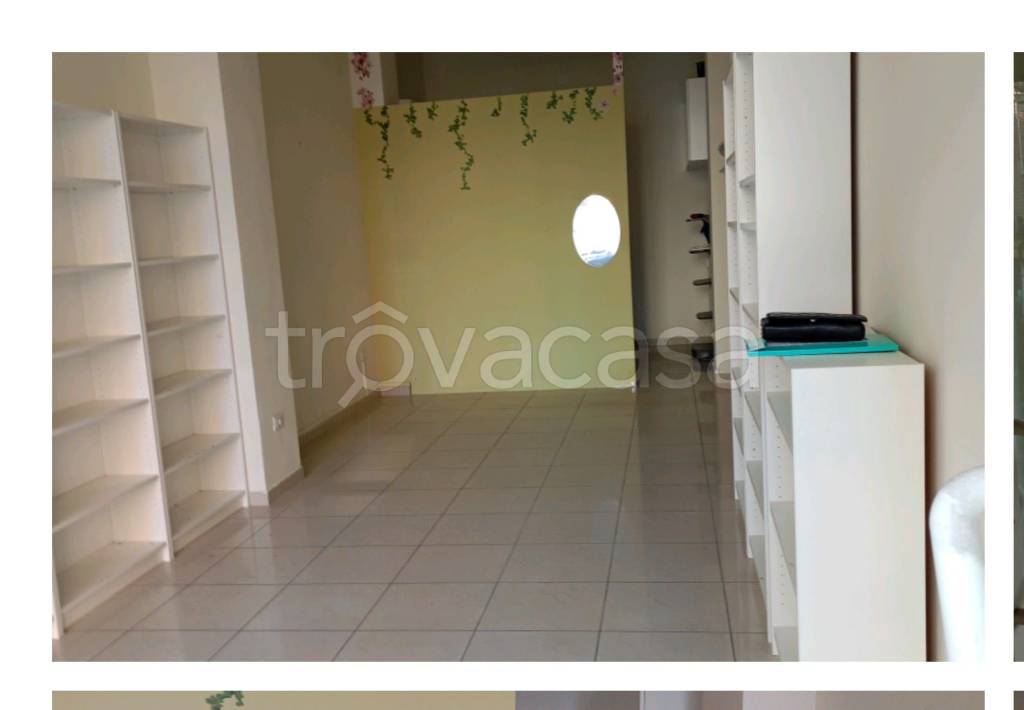negozio in vendita a Pesaro in zona Pantano