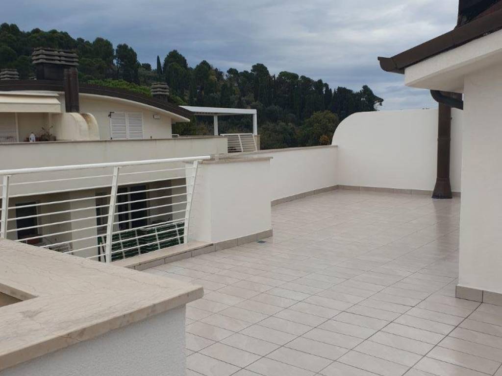 appartamento in vendita a Pesaro in zona Soria