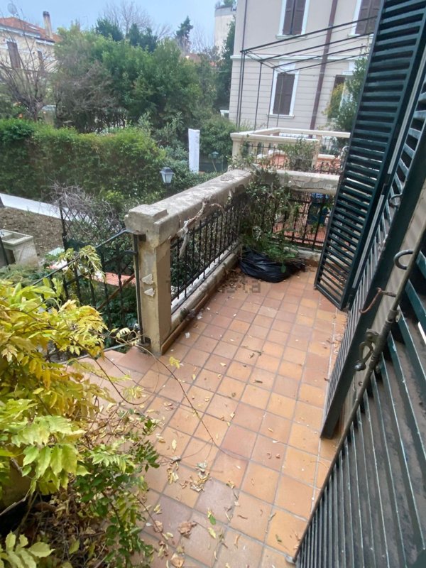 casa semindipendente in vendita a Pesaro in zona Mare