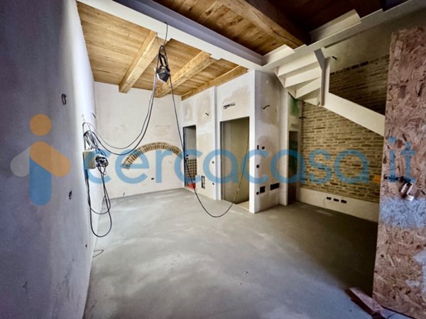 casa indipendente in vendita a Pesaro in zona Centro Città