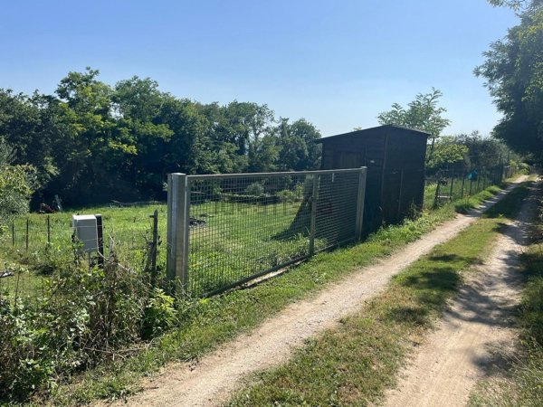 terreno agricolo in vendita a Pesaro in zona San Bartolo