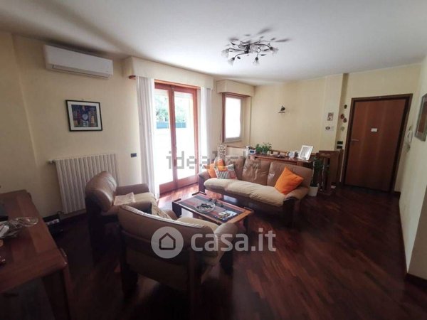 casa indipendente in vendita a Pesaro in zona Pantano