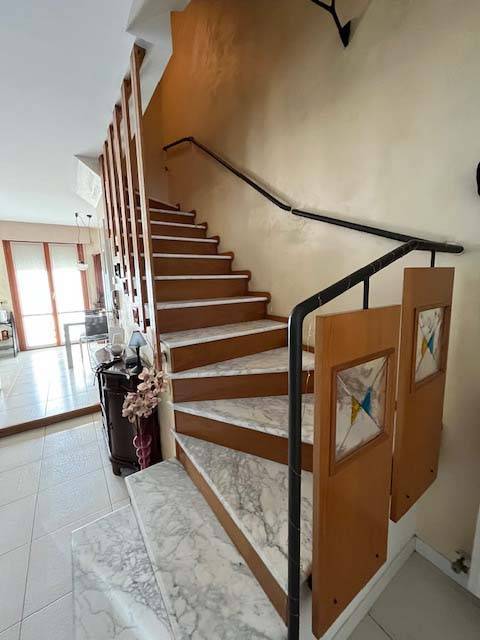 casa indipendente in vendita a Pesaro in zona Villa Fastiggi