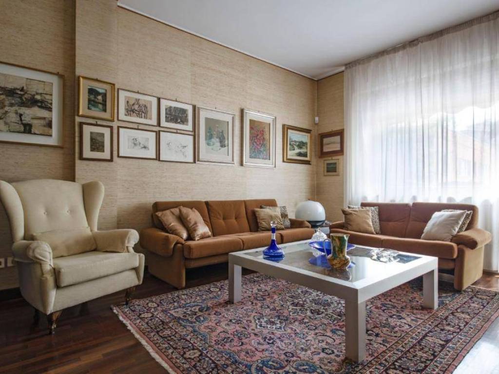 appartamento in vendita a Pesaro in zona Mare