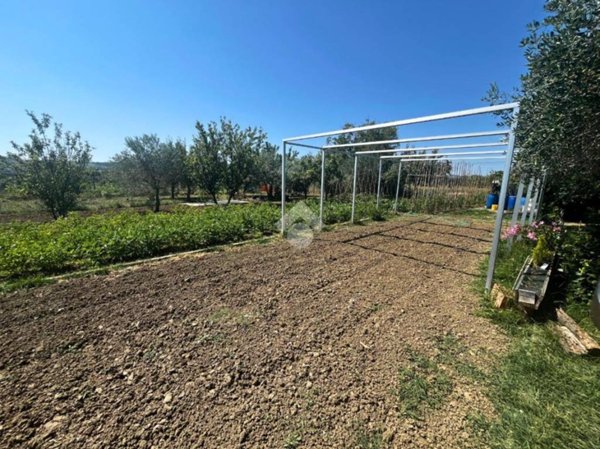 casa indipendente in vendita a Pesaro in zona Villa Fastiggi
