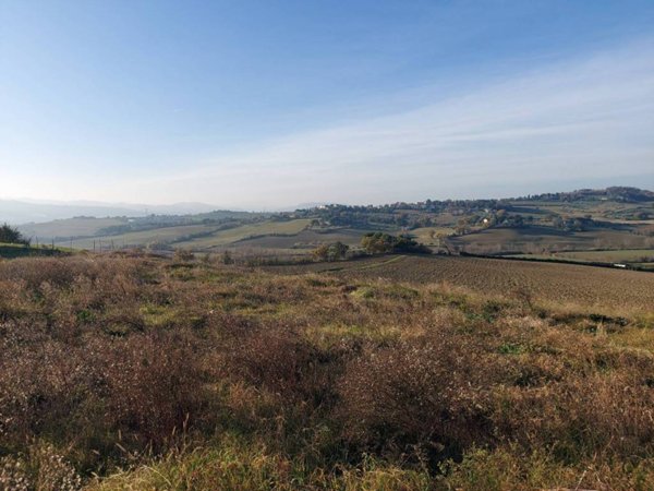 casa indipendente in vendita a Pesaro in zona Case Bruciate