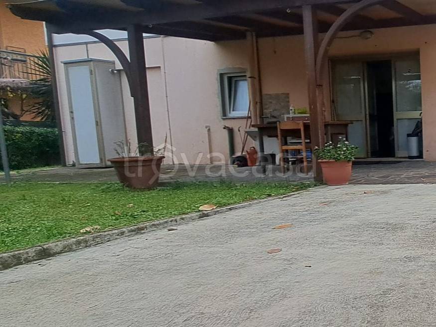 casa indipendente in vendita a Pesaro in zona Villa Fastiggi