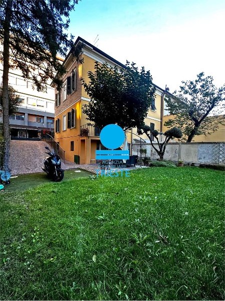 casa indipendente in vendita a Pesaro in zona Centro Città