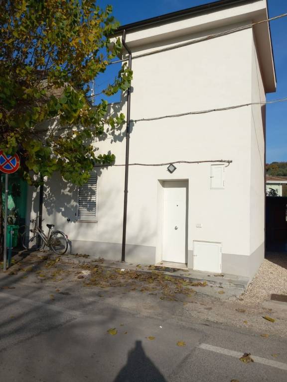 appartamento in vendita a Pesaro in zona Santa Maria dell'Arzilla