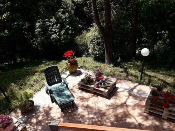 casa indipendente in vendita a Pesaro in zona Trebbiantico