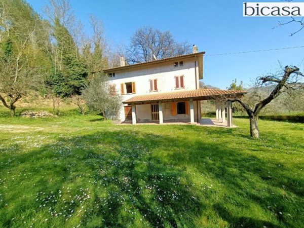 casa indipendente in vendita a Pesaro in zona Monteciccardo