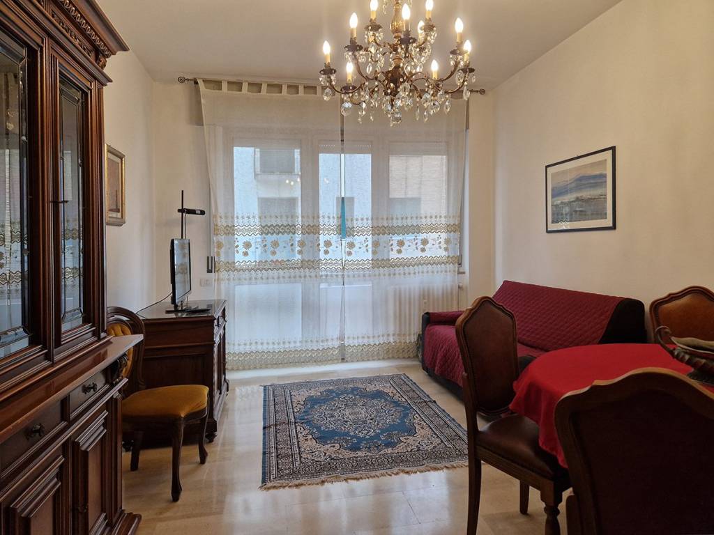 appartamento in vendita a Pesaro in zona Centro Città