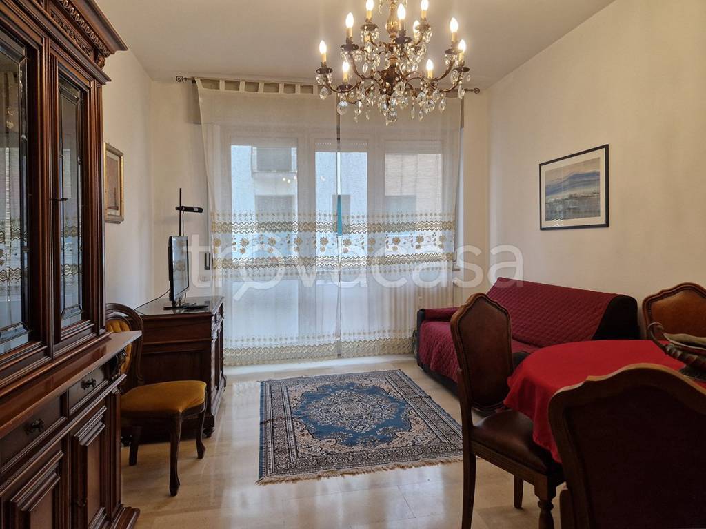 appartamento in vendita a Pesaro in zona Mare