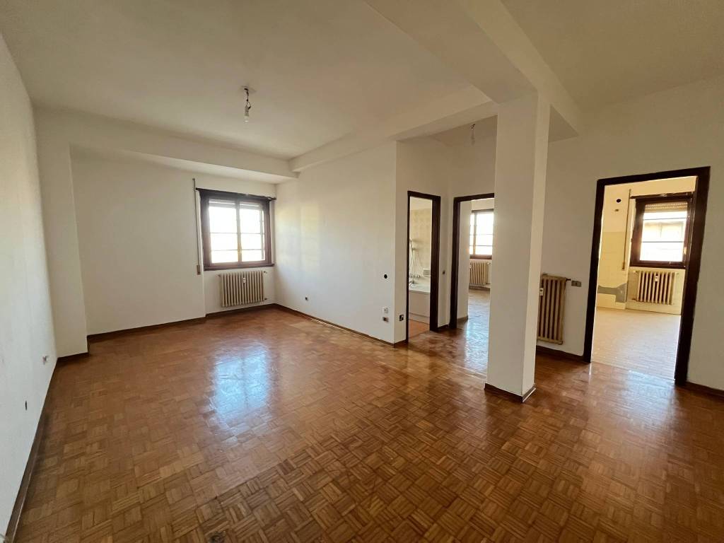 appartamento in vendita a Pesaro in zona Centro Città