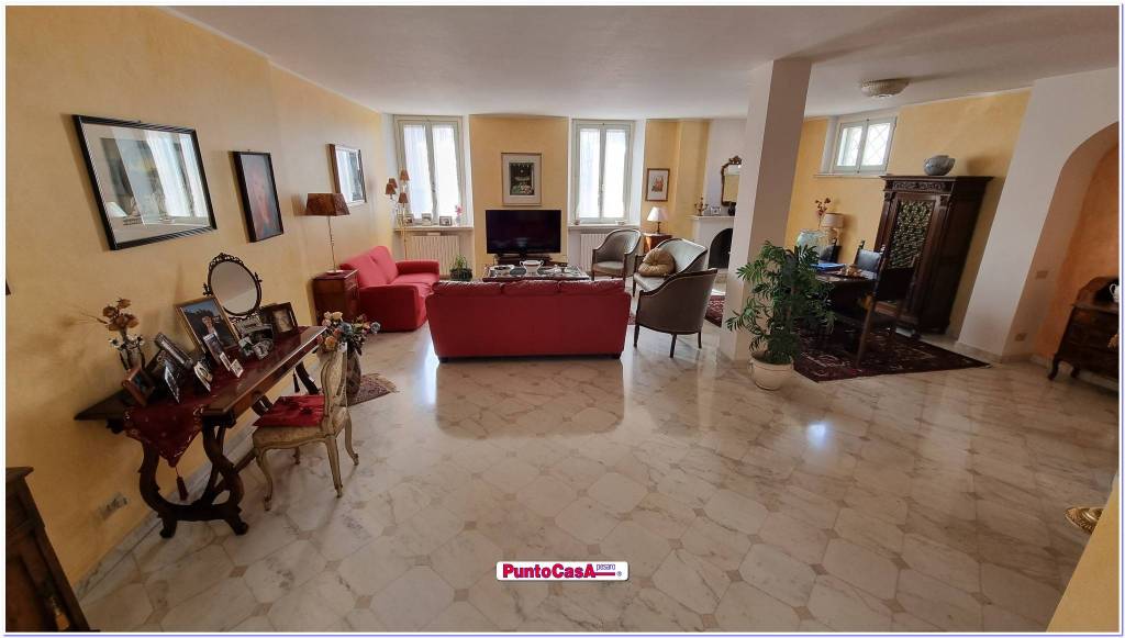 appartamento in vendita a Pesaro in zona Centro Città