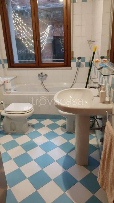 appartamento in vendita a Pesaro in zona Centro Città