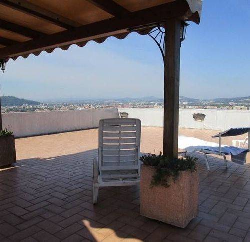 appartamento in vendita a Pesaro in zona Montegranaro