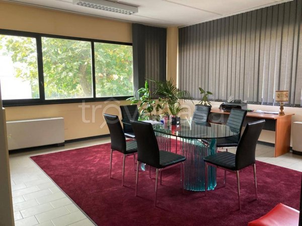 ufficio in vendita a Pesaro in zona Tre Ponti