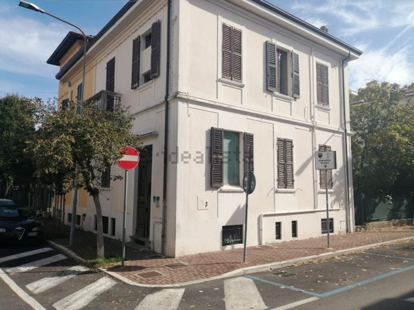 casa indipendente in vendita a Pesaro in zona Mare