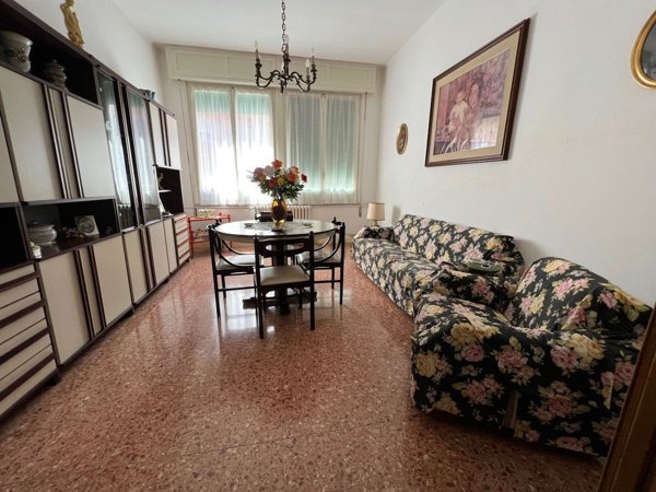 casa indipendente in vendita a Pesaro in zona Centro Città