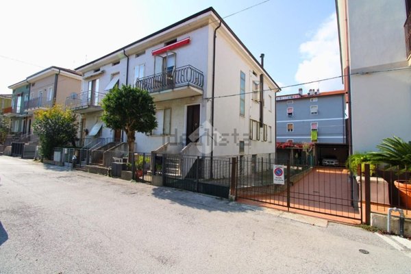 appartamento in vendita a Pesaro in zona Pantano