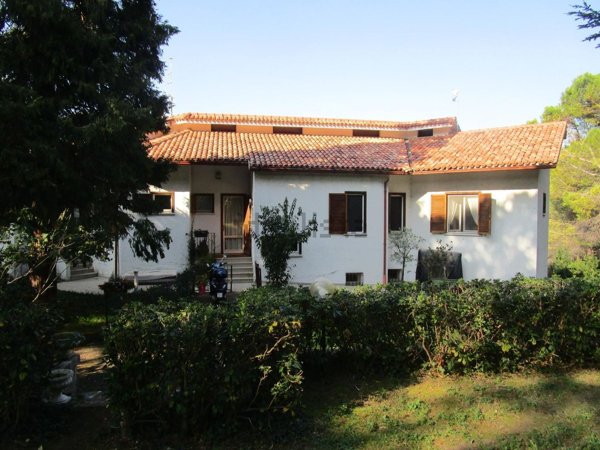 casa indipendente in vendita a Pesaro in zona Pantano