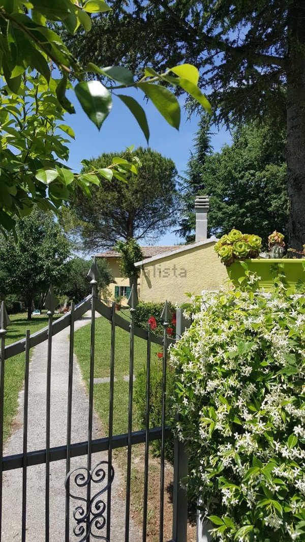 casa indipendente in vendita a Pesaro in zona San Bartolo