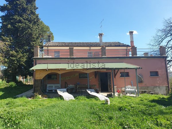 appartamento in vendita a Pesaro in zona Monteciccardo