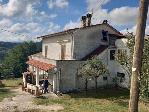 casa indipendente in vendita a Pesaro in zona Ginestreto
