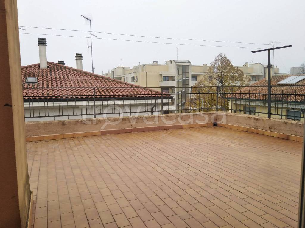 casa indipendente in vendita a Pesaro in zona Villa Fastiggi