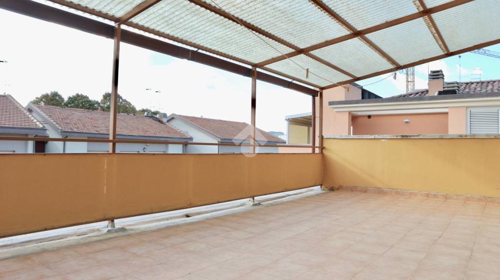 casa indipendente in vendita a Pesaro in zona Loreto