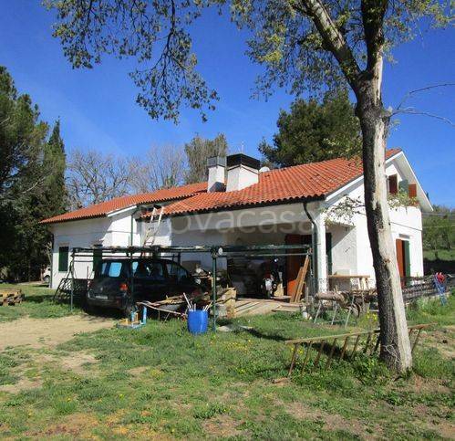 casa indipendente in vendita a Pesaro in zona Tre Ponti