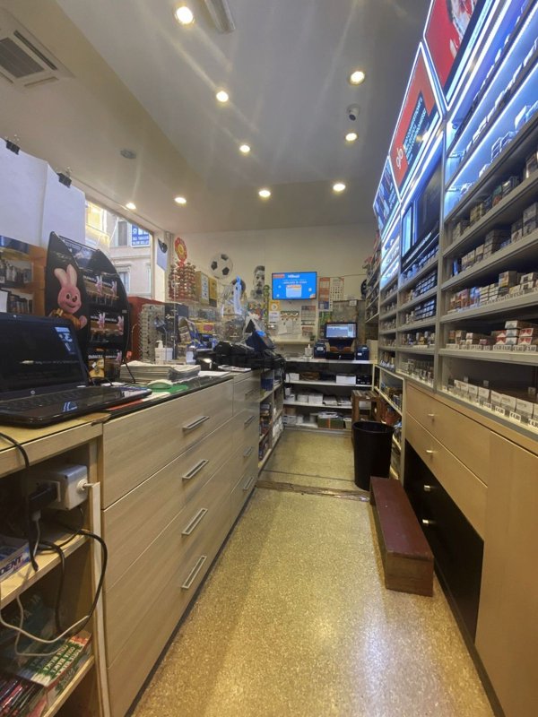 locale commerciale in vendita a Pesaro in zona Centro Città