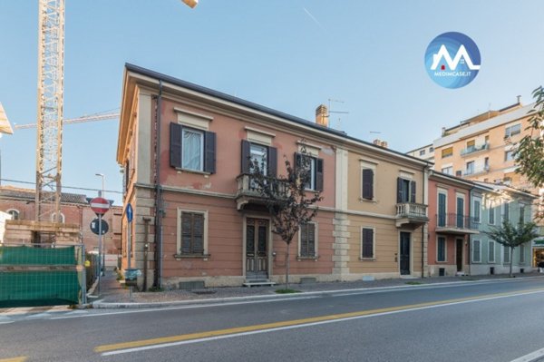 casa indipendente in vendita a Pesaro in zona Centro Città