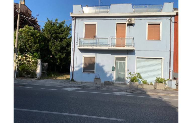 casa indipendente in vendita a Pesaro