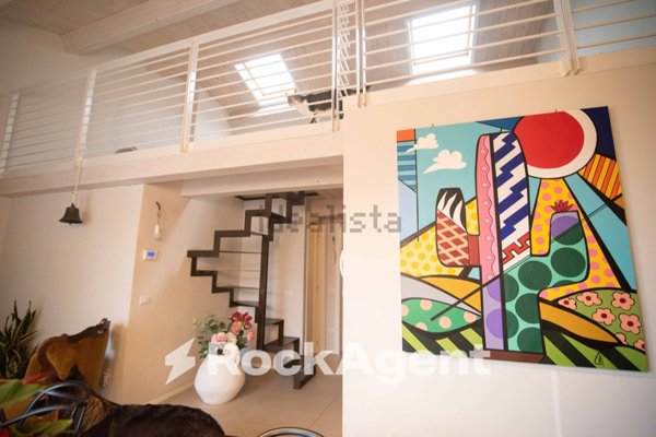 casa indipendente in vendita a Pesaro in zona Mare