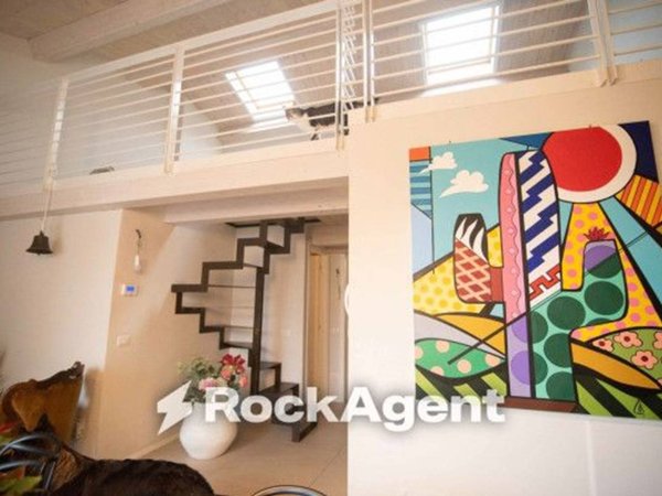 casa indipendente in vendita a Pesaro in zona Porto
