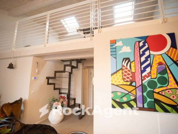 casa indipendente in vendita a Pesaro in zona Centro Città