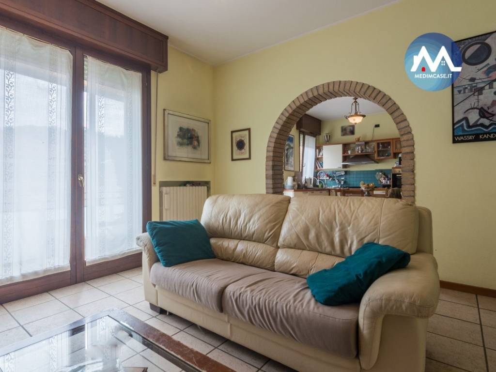casa indipendente in vendita a Pesaro in zona Villa Fastiggi
