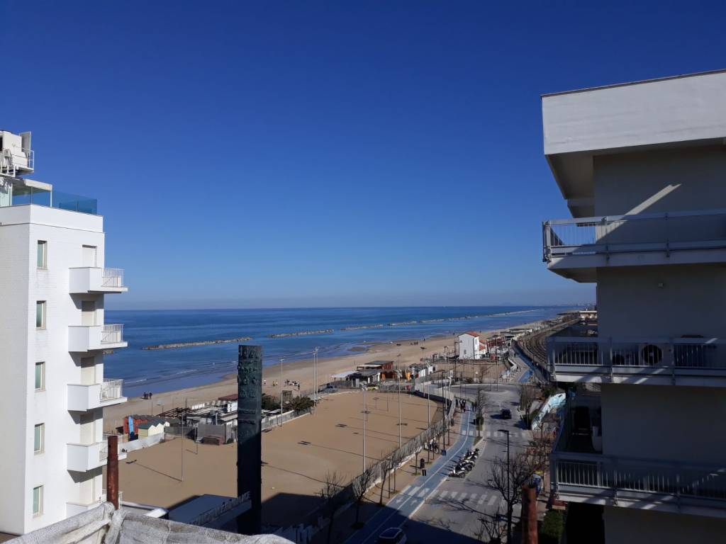 appartamento in vendita a Pesaro in zona Mare