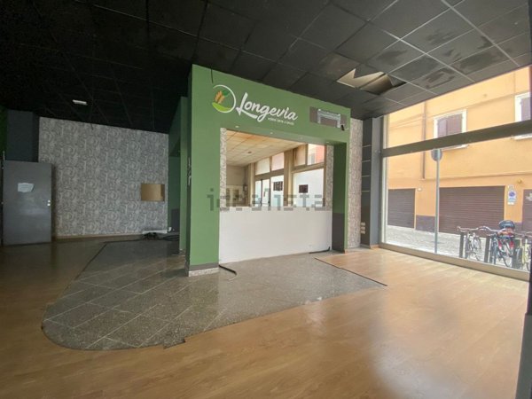 casa indipendente in vendita a Pesaro in zona Centro Città