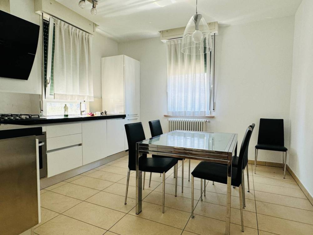 appartamento in vendita a Pesaro in zona Mare