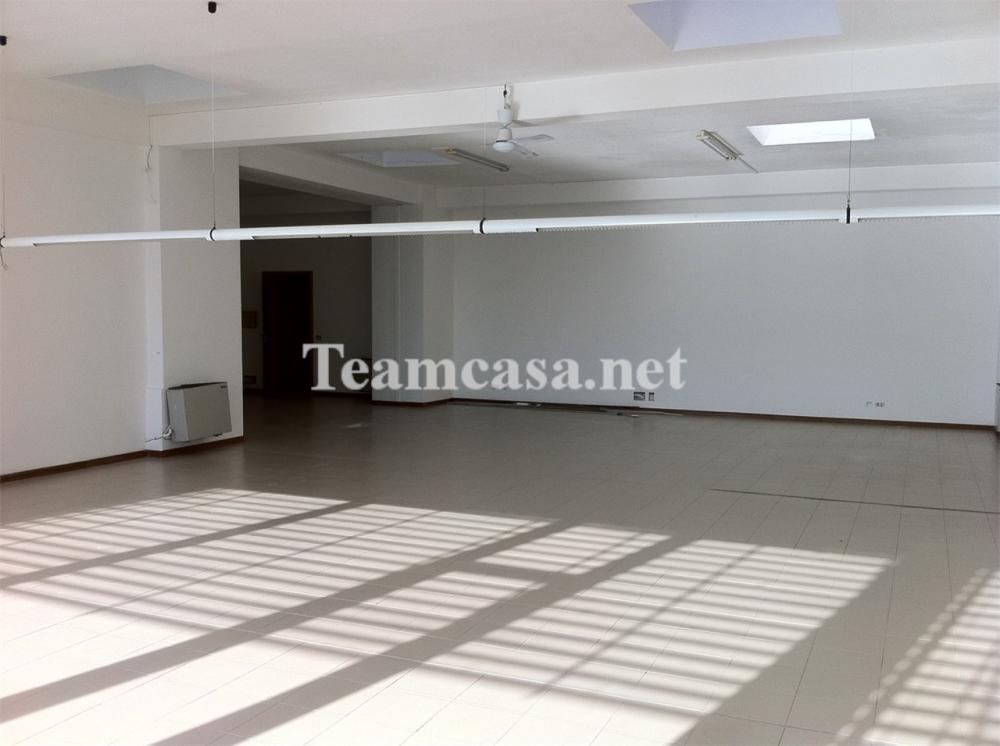 ufficio in vendita a Pesaro