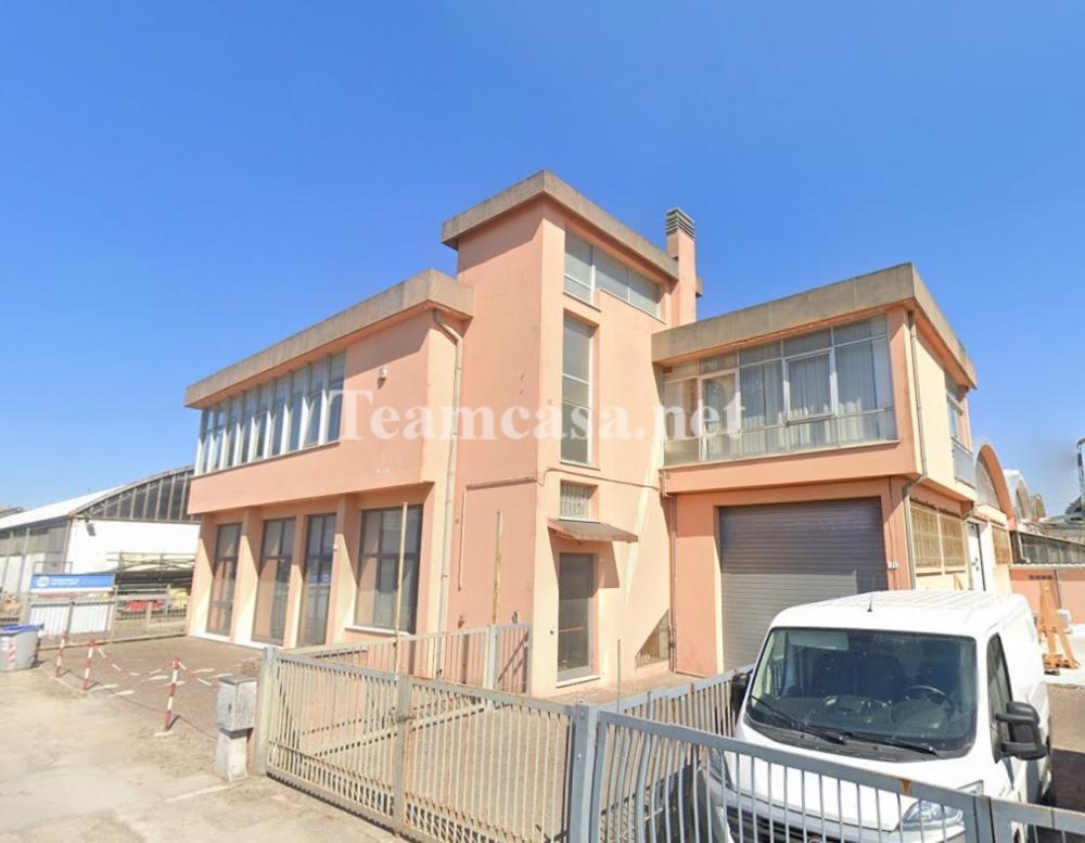 locale di sgombero in vendita a Pesaro